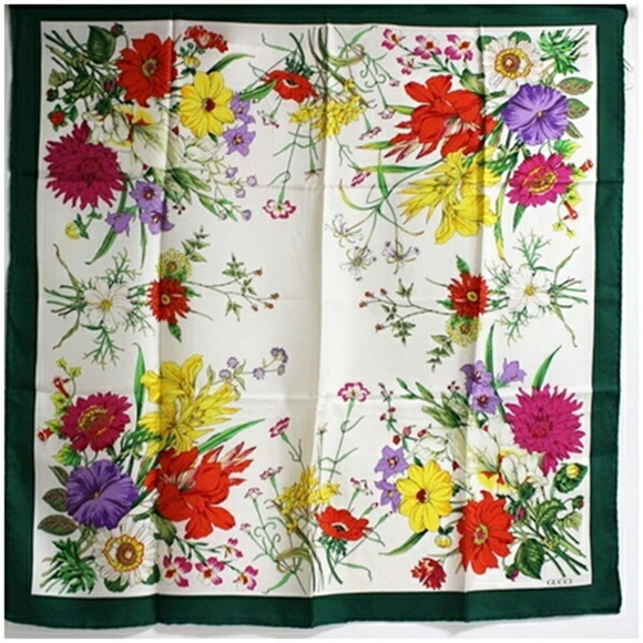 Gucci Floral Scarf/Muffler in White/Green/Red for Women